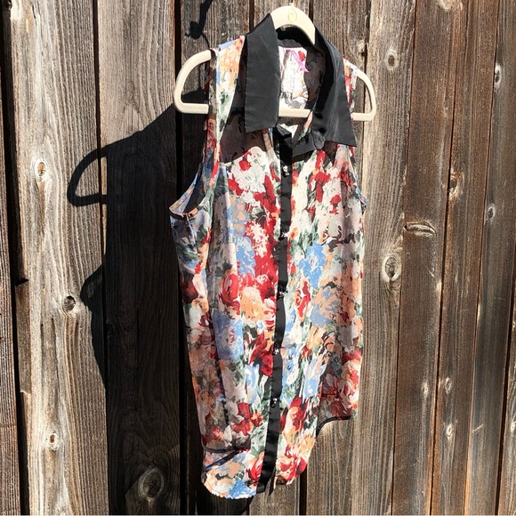 Mauve floral sleeveless top size large - Picture 4 of 16